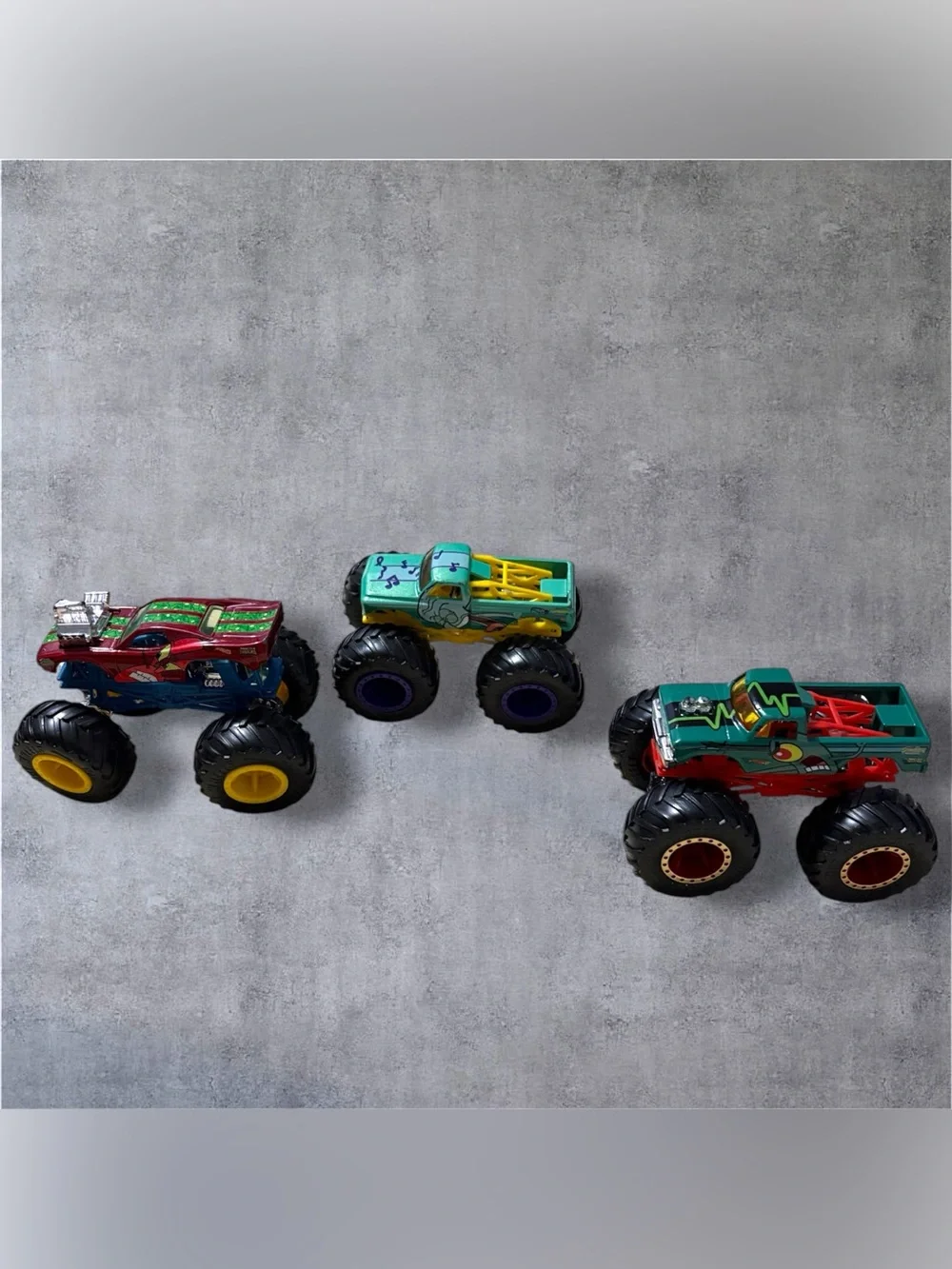 Monster Trucks SpongeBob Bundle - Mr. Krabs, Squidward, Plankton 1:64 Lot